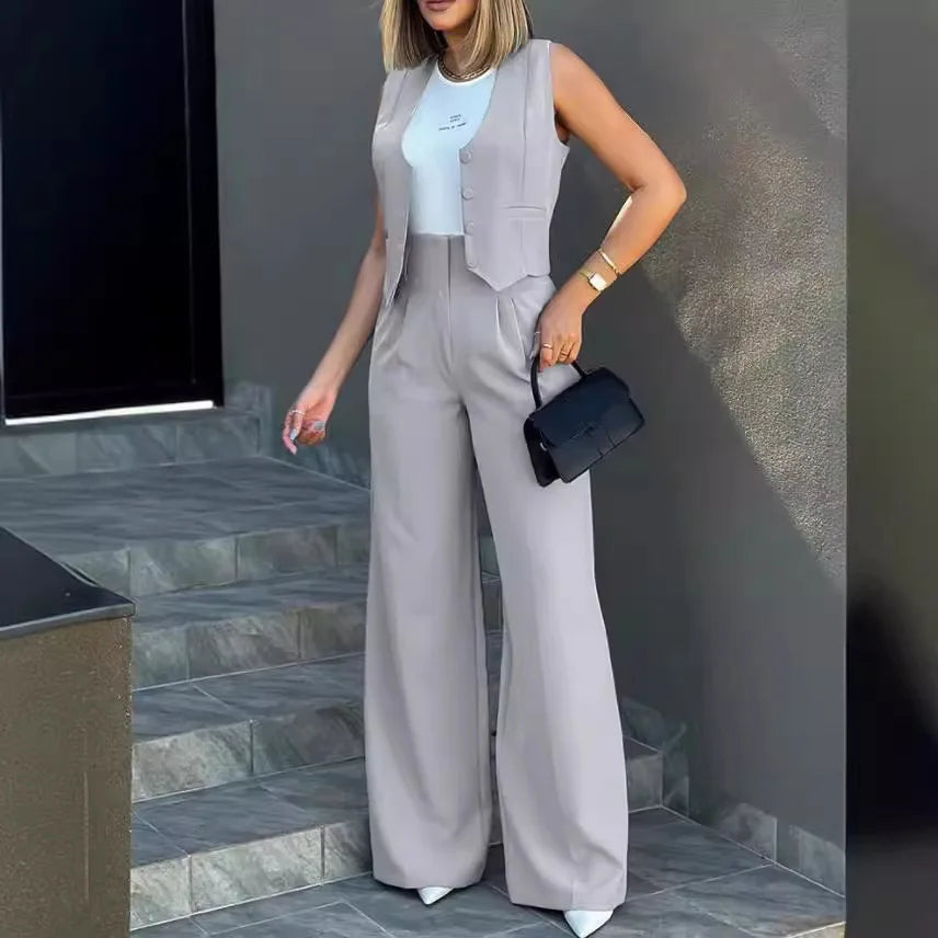Chic Boss Look – Sleeveless  Suit Set